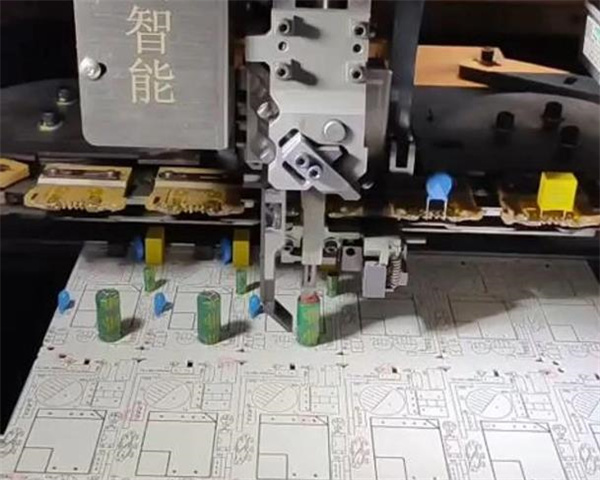 精密元件的守護者：電子插件機的先進技術(shù)解析